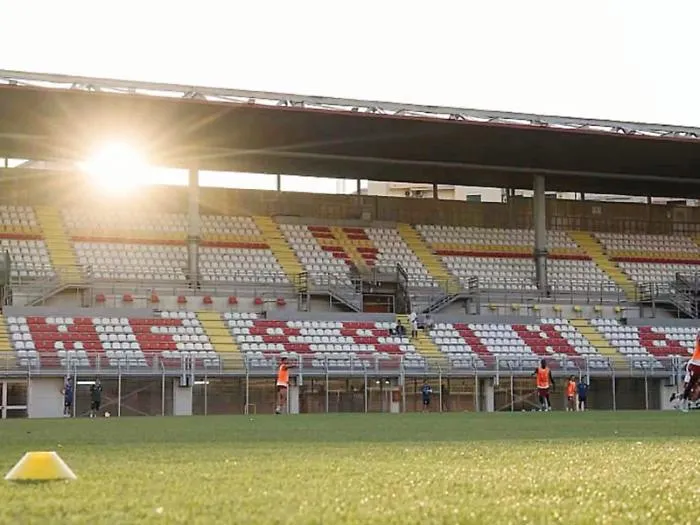 Acr e impianti sportivi, tensione sul regolamento e il nodo della guardiania