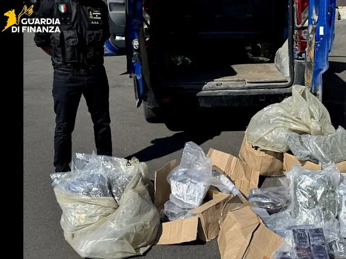 Duro colpo ai narcos etnei: bloccati 2 carichi di droga. Ora si cercano i grossisti