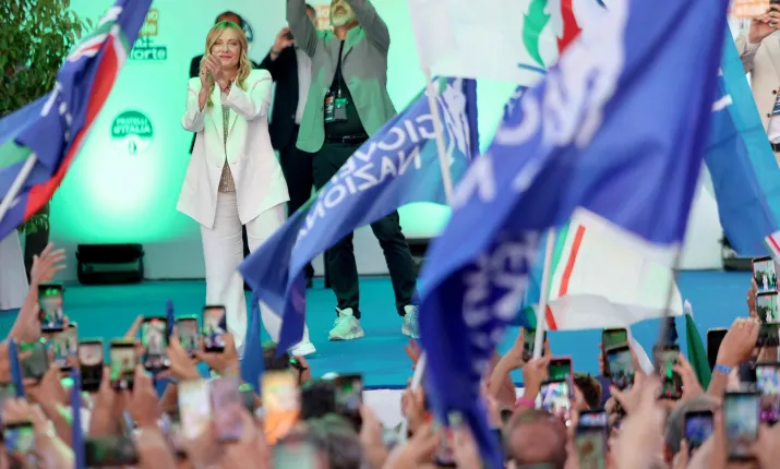 Bari, la prima zampata di Giorgia nella lunga campagna elettorale: "Niente ribaltoni, governo scelto dai cittadini e Zes a tutta Italia"