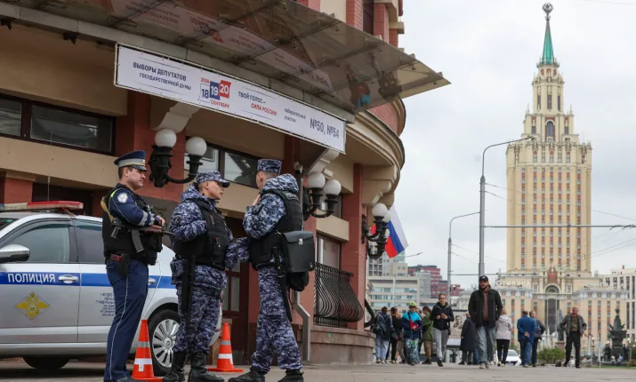 Mosca denuncia un attacco massiccio: oltre 1.600 droni ucraini sulla Russia