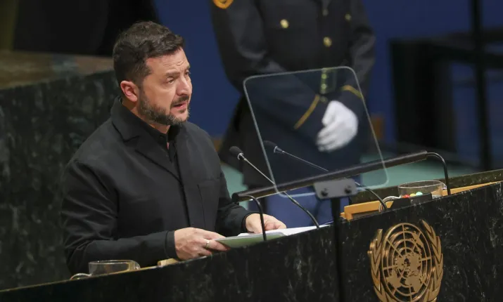 &laquo;Vladimir Putin deve essere fermato&raquo;: l'appello di Zelensky all'Onu per bloccare finanze e produzione russe prima che la guerra sia decisa dall'IA