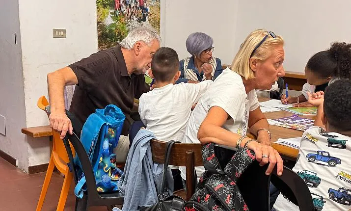Tetto agli studenti stranieri, Meloni prova a ricucire con il Colle