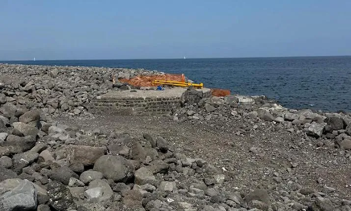 La diga foranea del Caito fu costruita con scarti edili