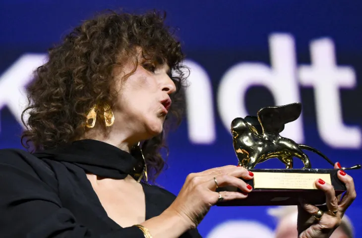 L'Europa del Nord domina la Mostra del Cinema: Woman Unknown vince il Leone d'Oro