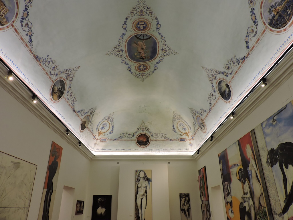 Una sala espositiva